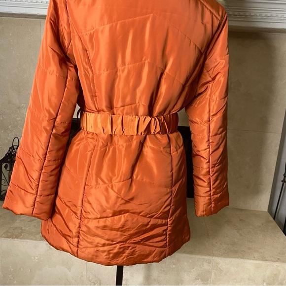 Belted Puffer Jacket Size M - Picture 9 of 13